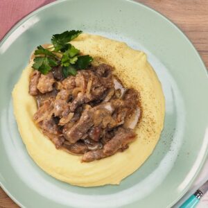 Бефстроганов с пюре