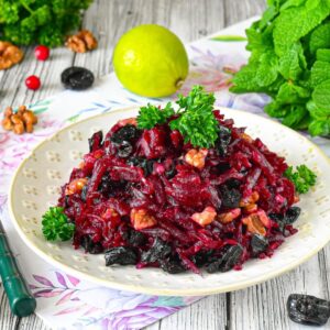 Свекольный с черносливом